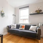 Comfy 1-Bed Flat Near Kensington