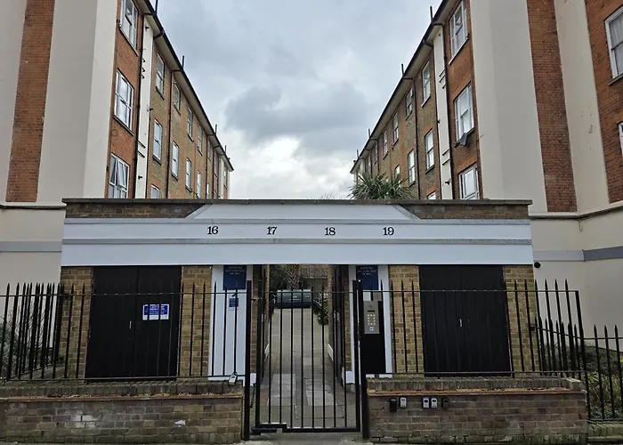 Comfy 1-Bed Flat Near Kensington